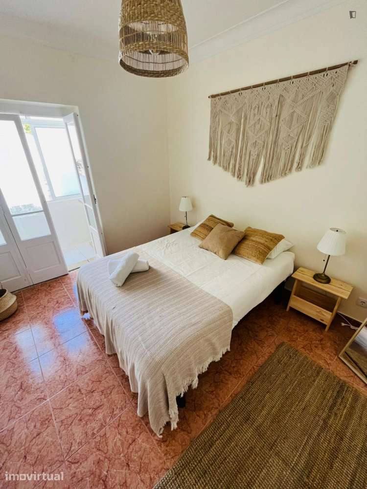 Quarto - localizado em Trafaria Lisbon - Grande imagem: 2/9