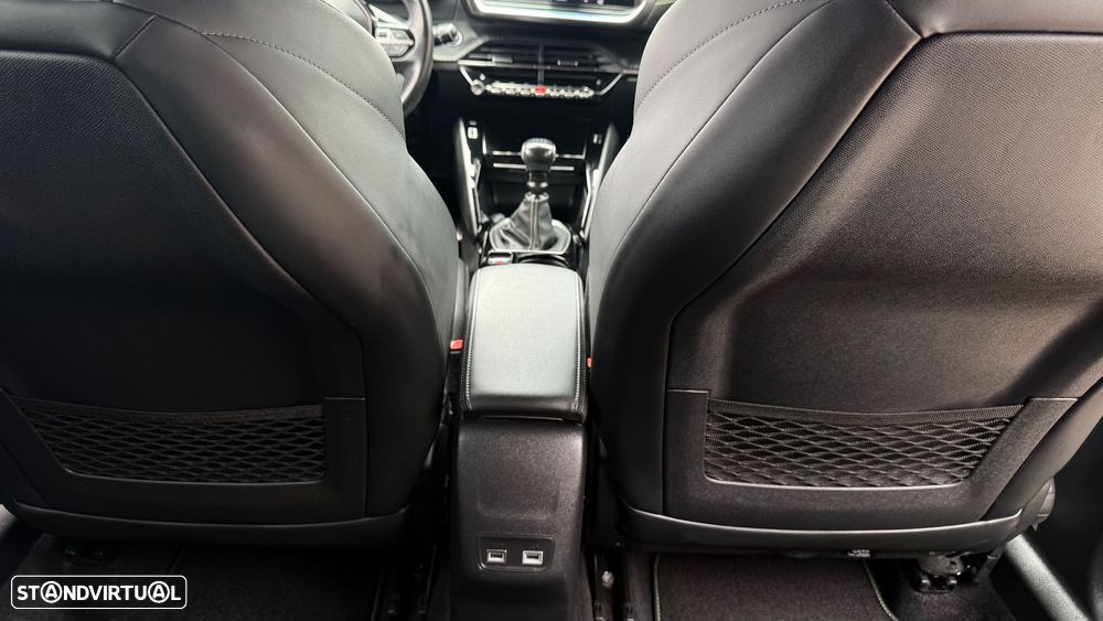 Peugeot 2008 ver-1-2-puretech-gt - 11