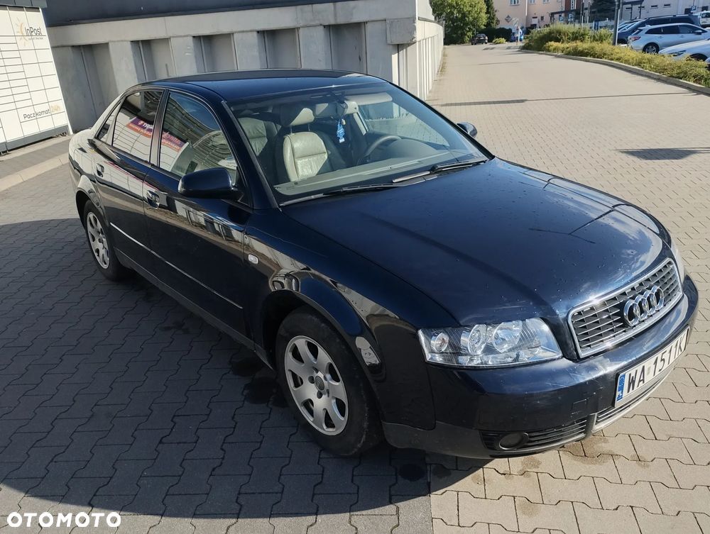 Audi A4 Limousine - 3