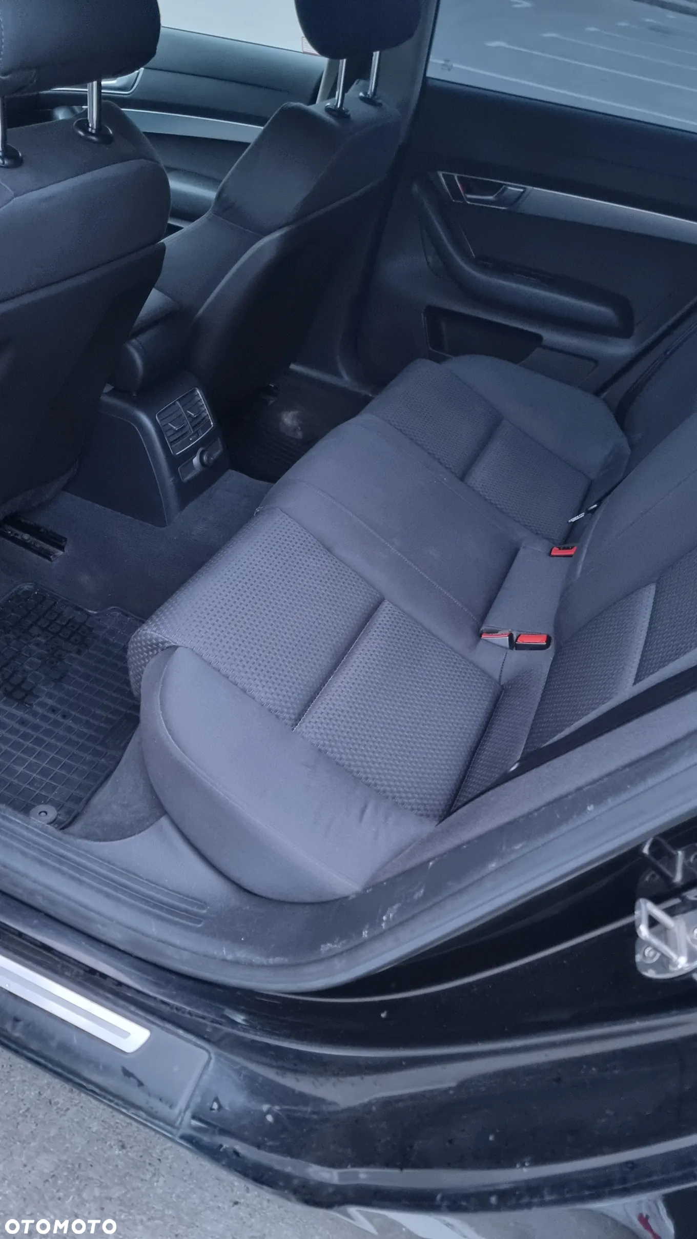 Audi A6 2.4 - 7
