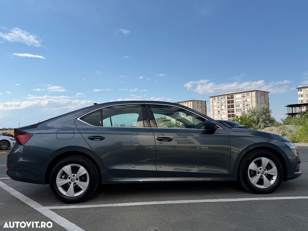 Skoda Octavia 2.0 TDI DSG Style - 9