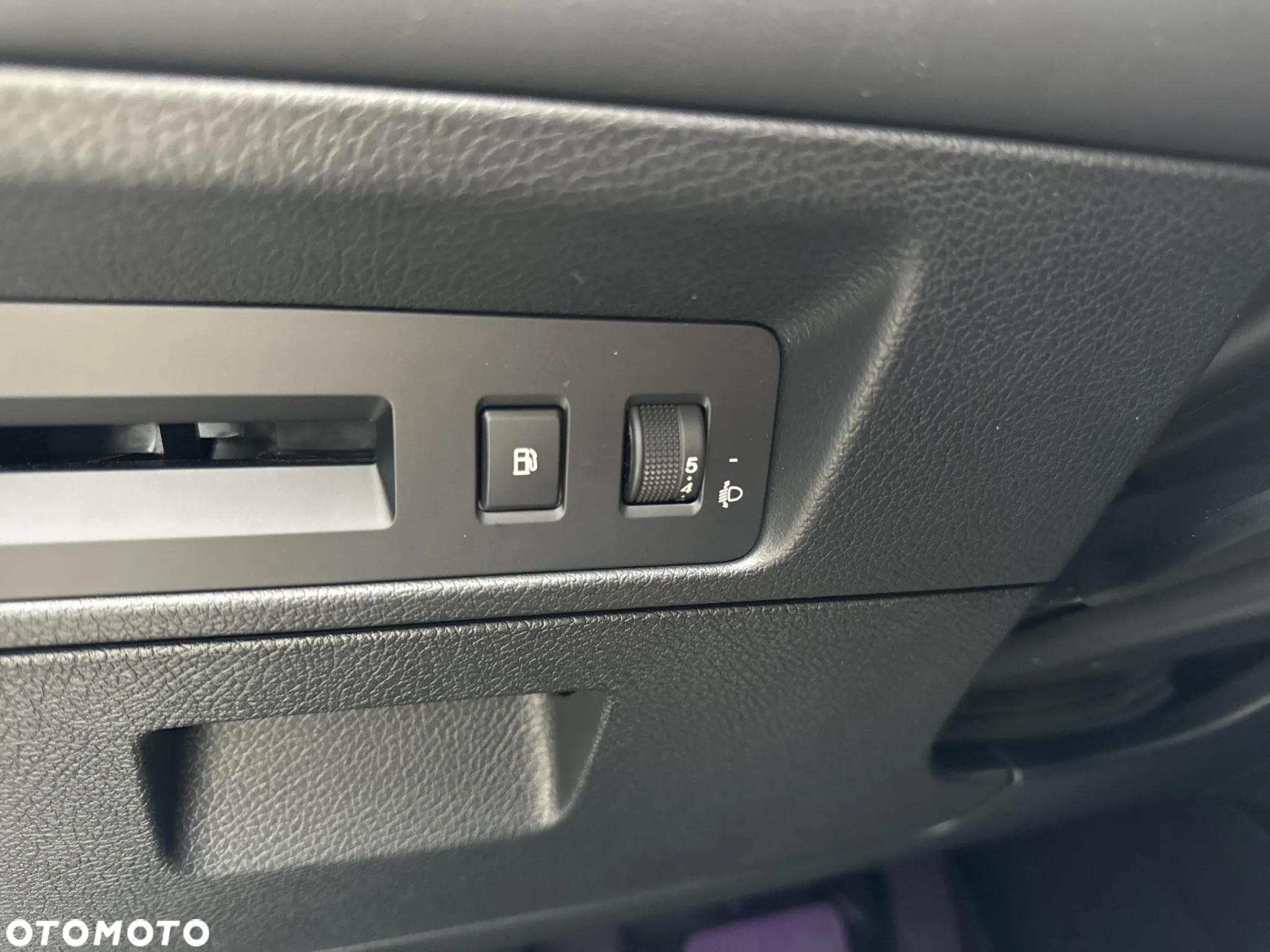 BYD Seal U 1.5T DM-i Design AWD - 28