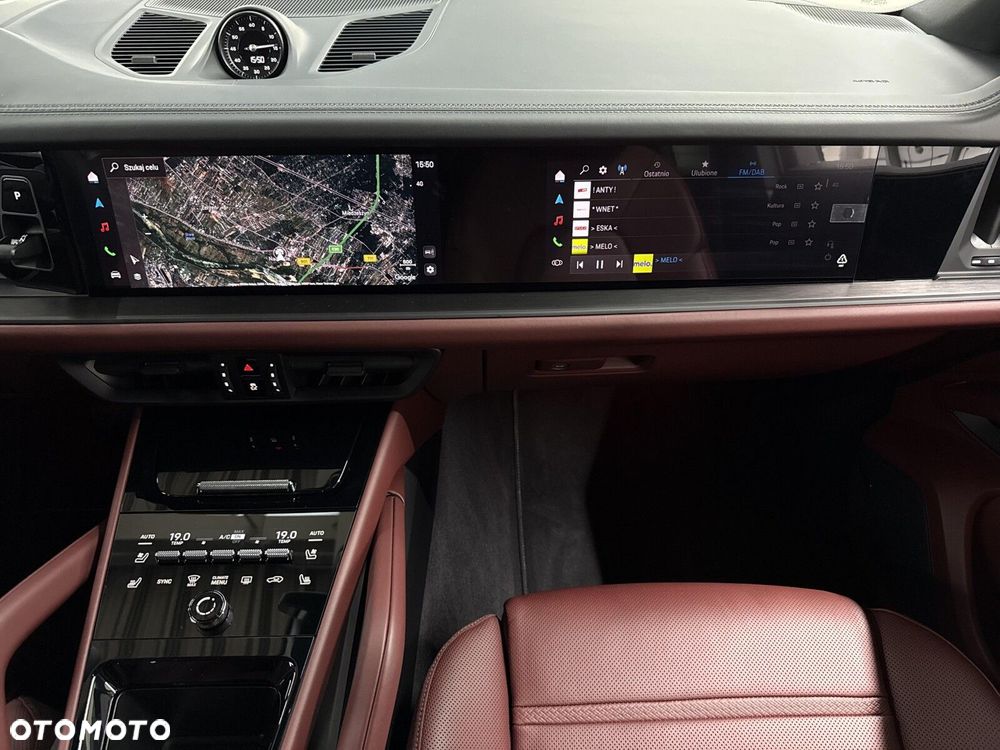 Porsche Cayenne - 30