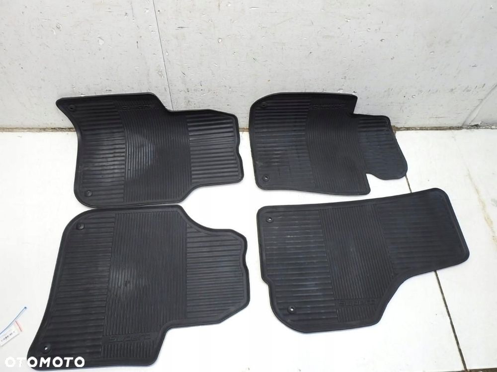 DYWANIKI CHODNICZKI GUMOWE SKODA SUPERB II 3T1862436 - 7