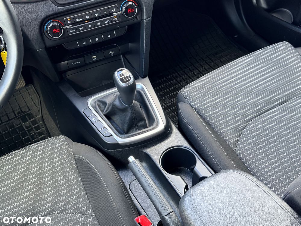 Kia XCeed 1.5 T-GDI M - 15