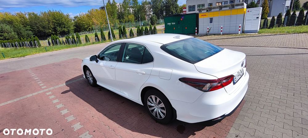 Toyota Camry - 5