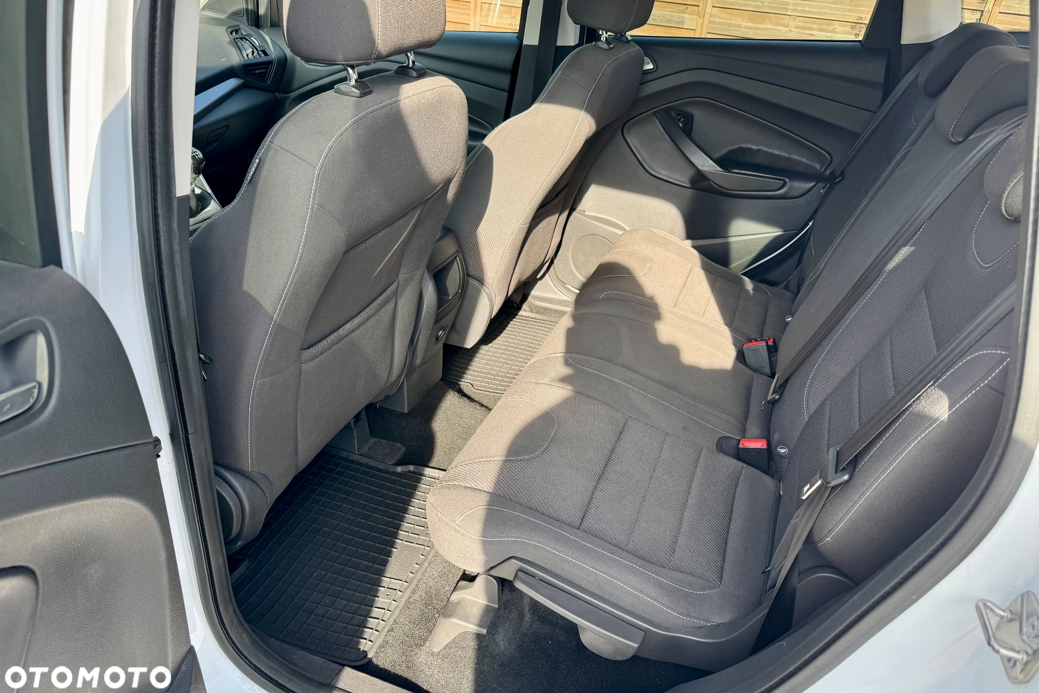 Ford Kuga - 16