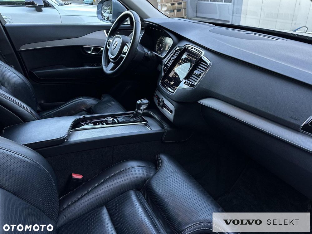 Volvo XC 90 - 19