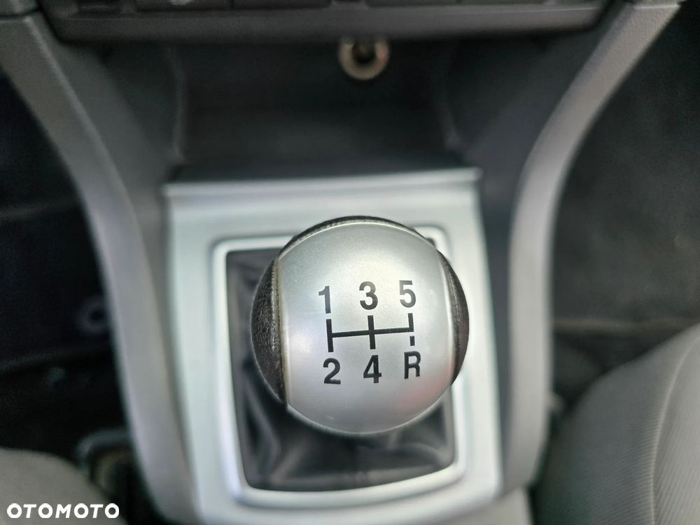 Ford Focus - 32