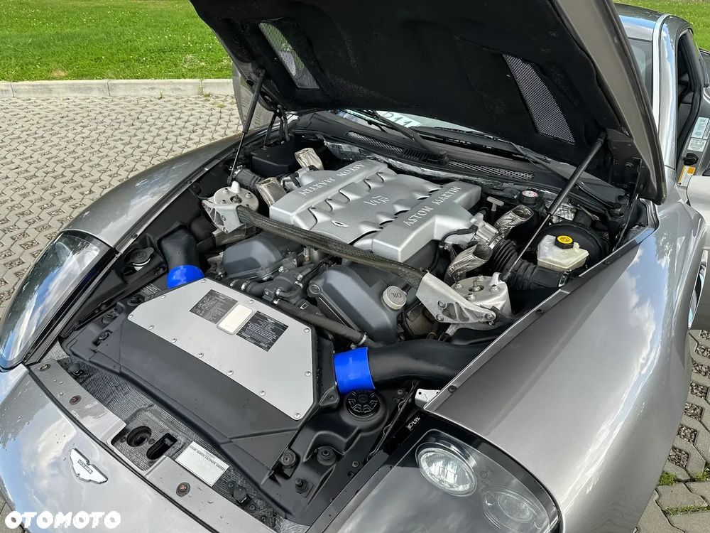 Aston Martin V12 Vanquish - 6
