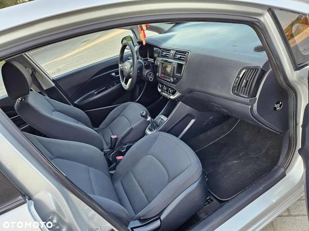 Kia Rio - 13