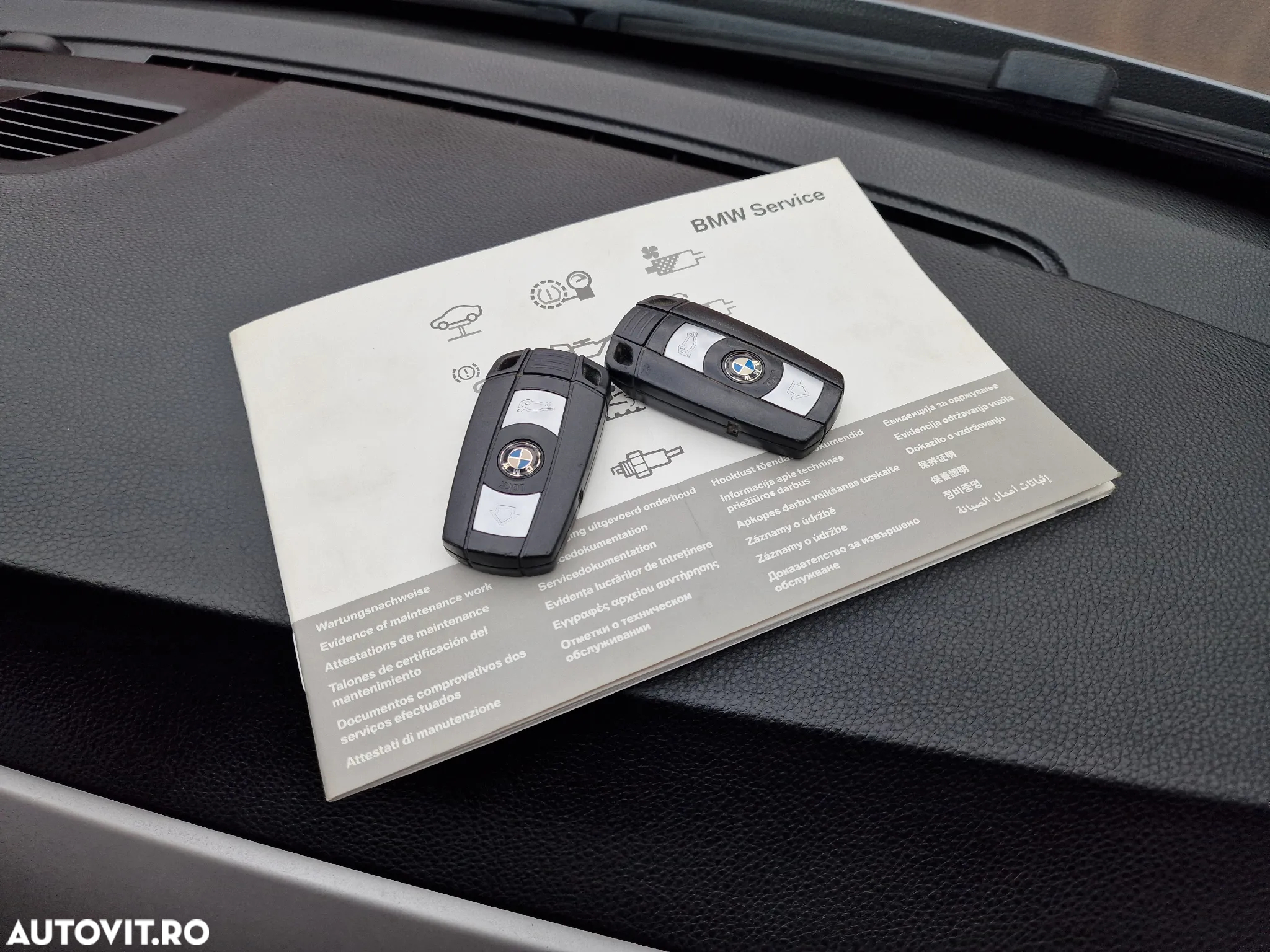 BMW Seria 3 318d DPF Touring - 26