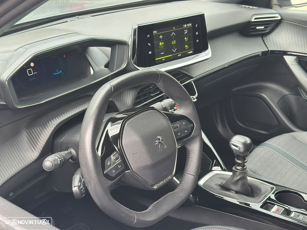 Peugeot 2008 1.2 PureTech Allure Pack - 10