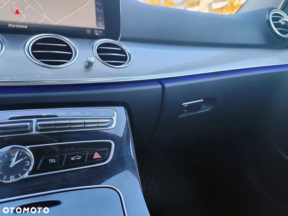 Mercedes-Benz Klasa E 220 d Business Edition - 25