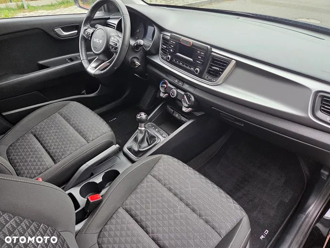 Kia Rio - 16