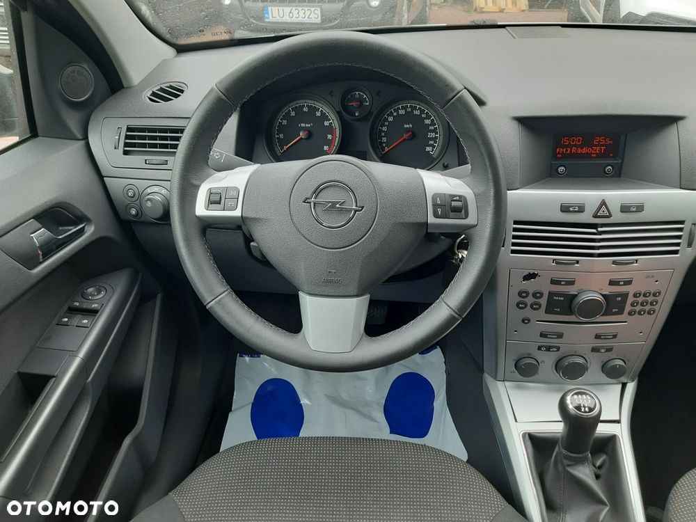 Opel Astra 1.6 Innovation - 18