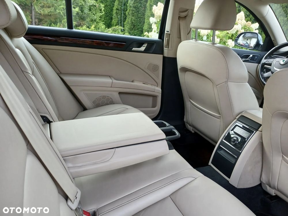 Skoda Superb 2.0 TDI Exclusive - 29