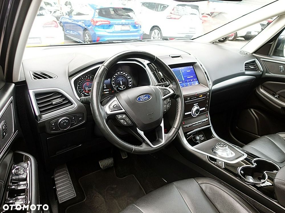 Ford S-Max - 21