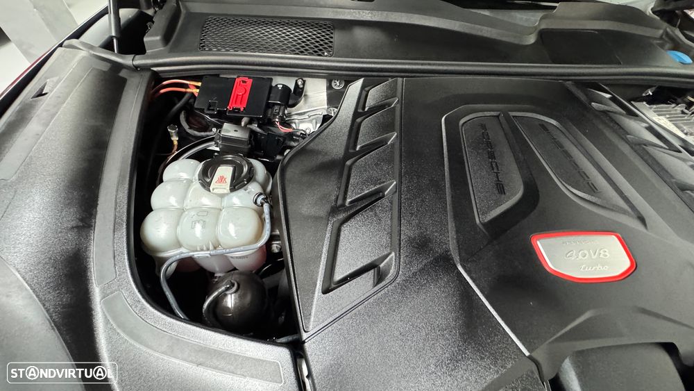 Porsche Cayenne Turbo - 41