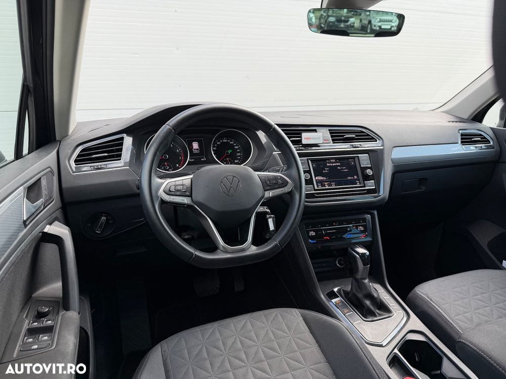 Volkswagen Tiguan - 8