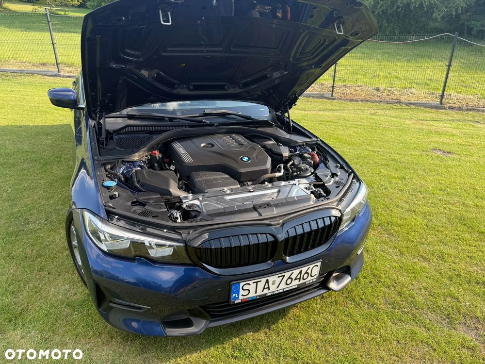 BMW Seria 3 320i GPF Sport Line Shadow - 19
