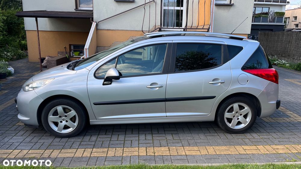 Peugeot 207 1.4 16V Presence - 4
