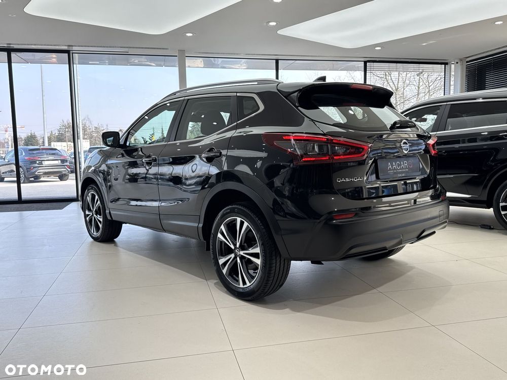 Nissan Qashqai - 2