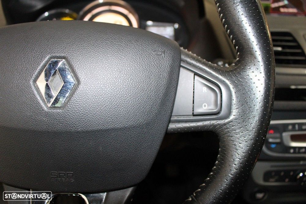 Renault Mégane 1.5 Blue dCi Bose Edition EDC - 24