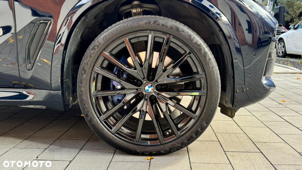 BMW X5 M M50i - 17