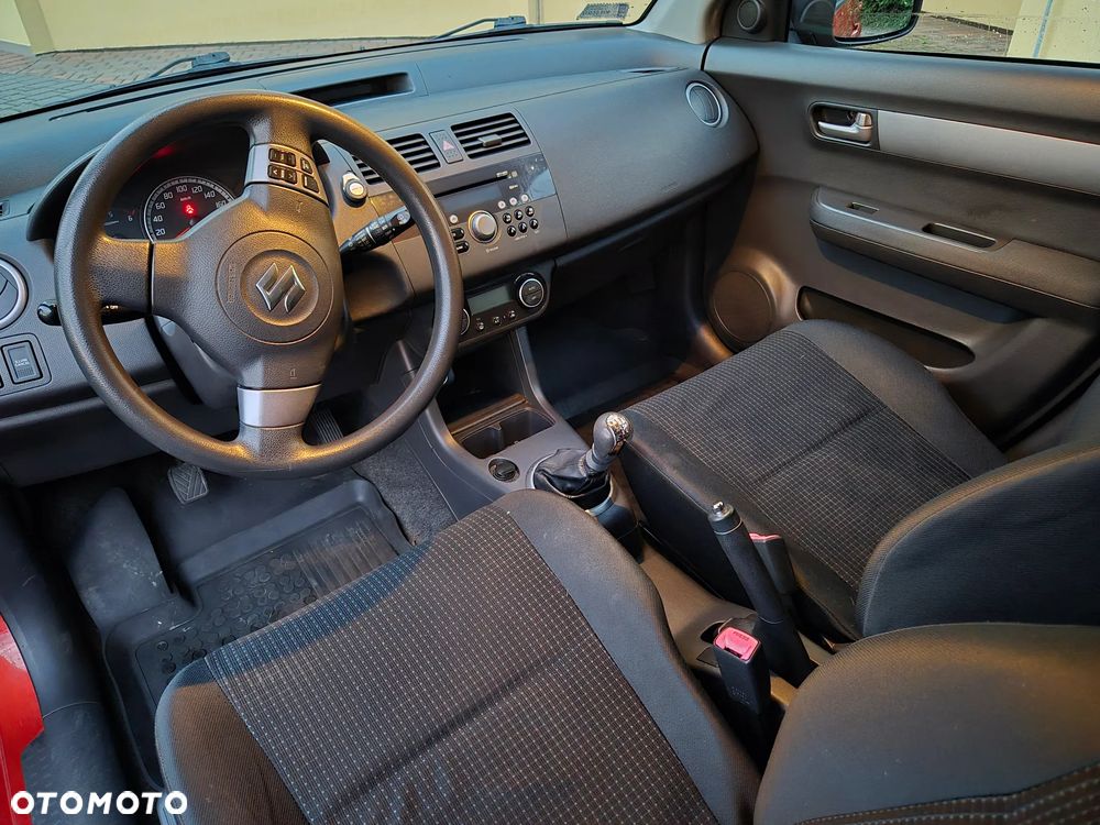 Suzuki Swift - 12