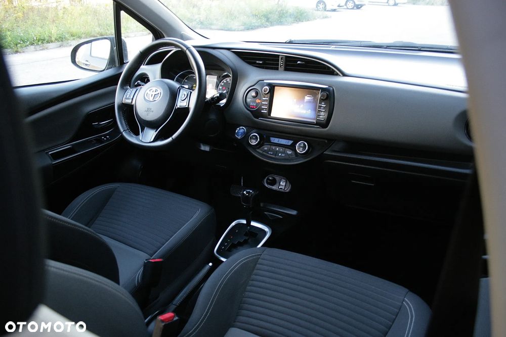 Toyota Yaris - 16