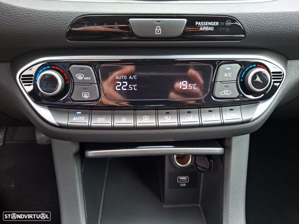 Hyundai i30 1.0 T-GDI Style Plus — fotografia 22