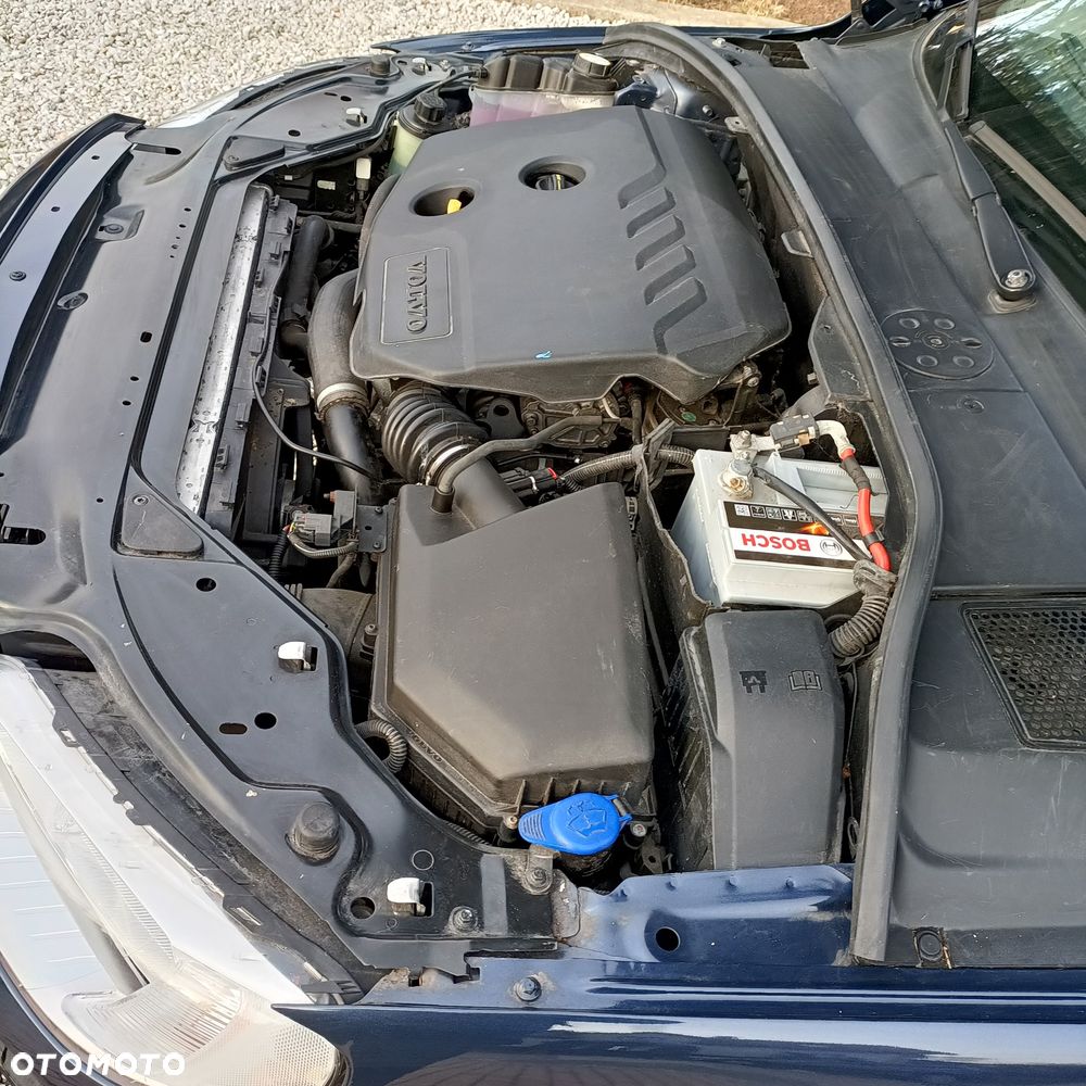 Volvo V70 D2 Black Edition - 18