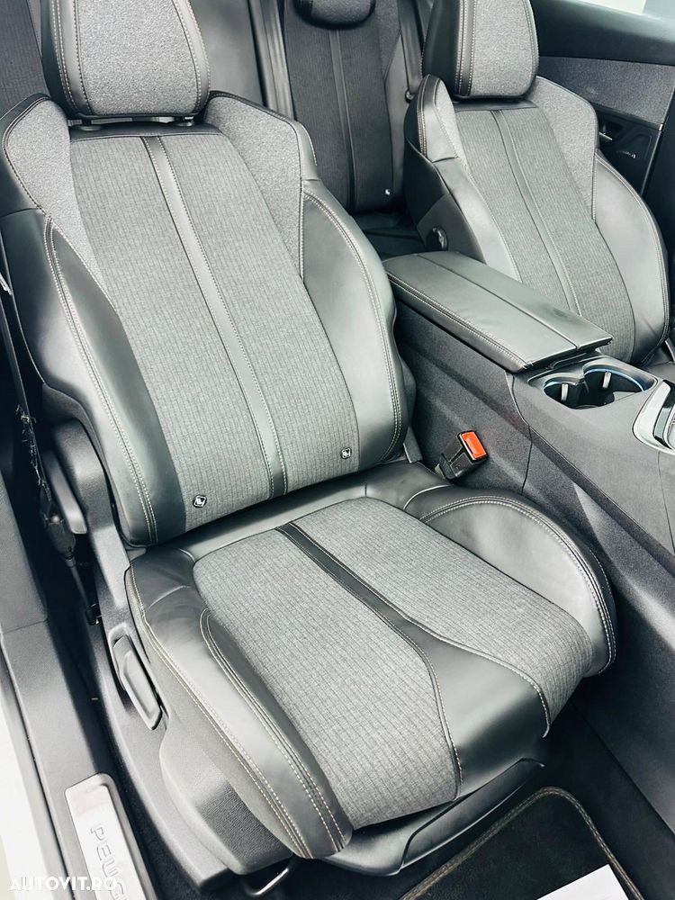 Peugeot 3008 1.2 PureTech Turbo S&S GT-Line - 22