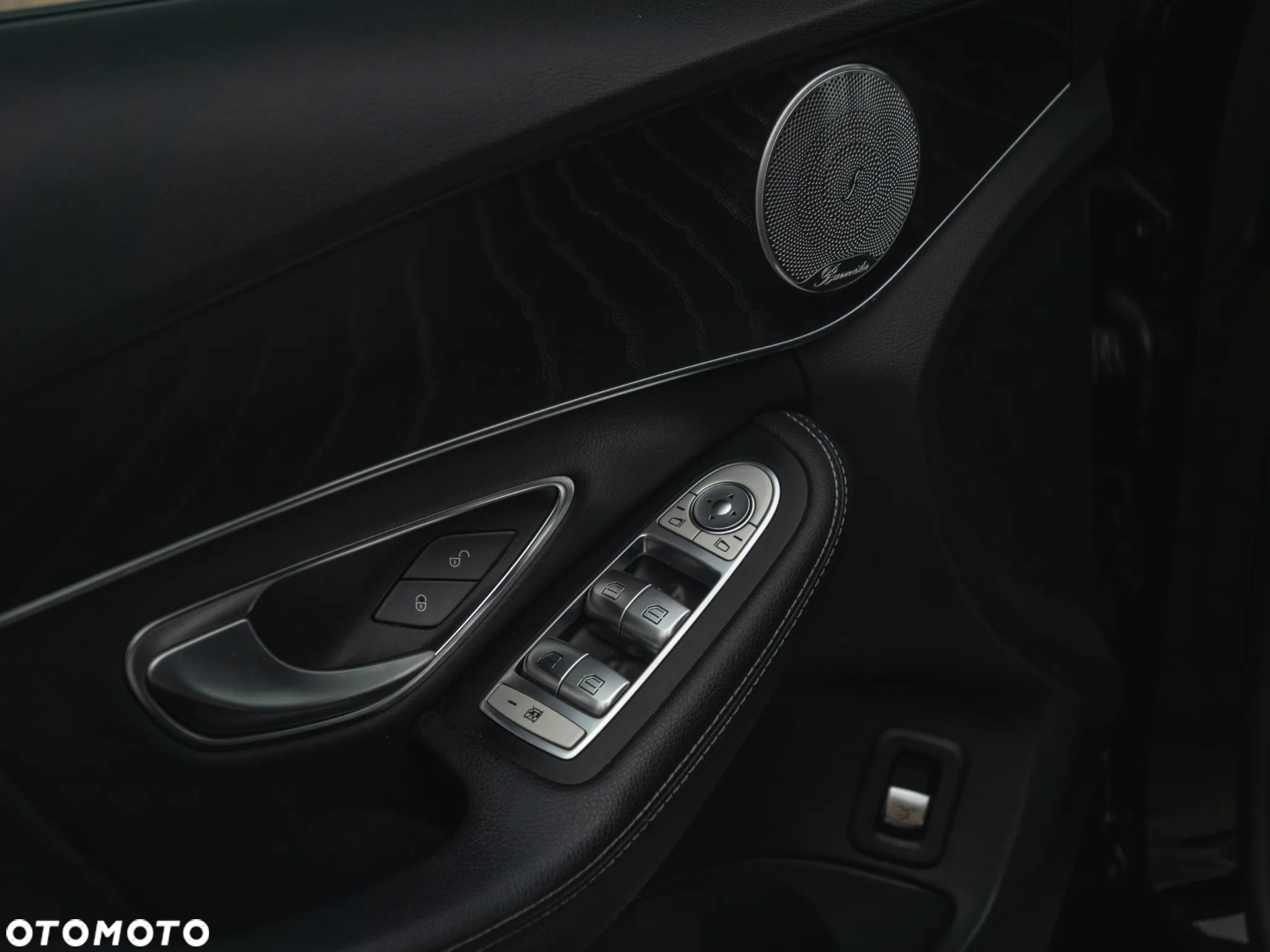 Mercedes-Benz Klasa C 250 9G-TRONIC - 33