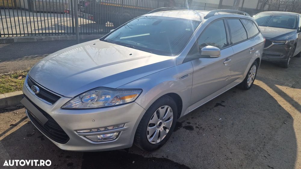Ford Mondeo - 12