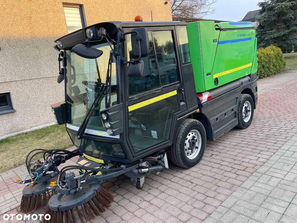 Schmidt Swingo Compact CS 256   200 + Zamiatarka drogowa  zamiatarka chodnikowa uliczna  Swingo 200 +    Super stan 2019 rok - 19
