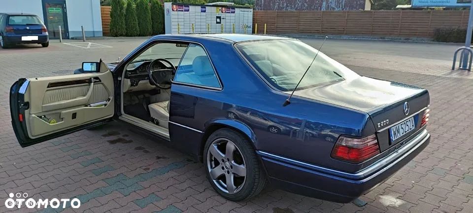 Mercedes-Benz Klasa E 200 - 2