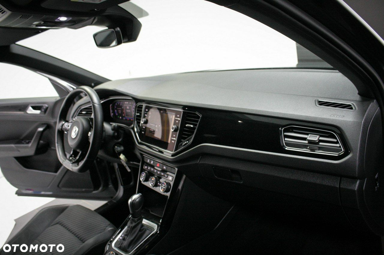 Volkswagen T-Roc - 18