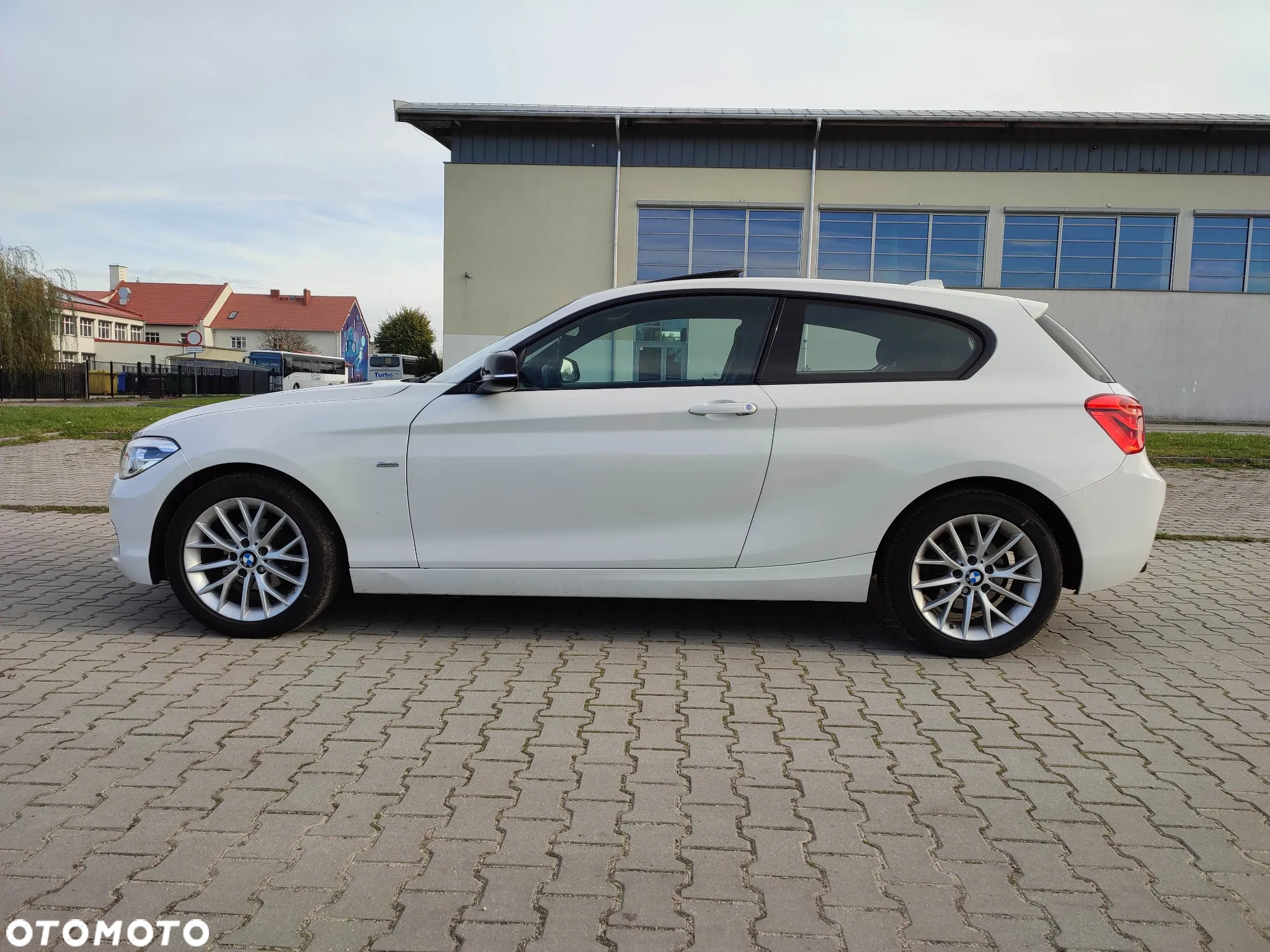 BMW Seria 1 114d Sport Line - 4