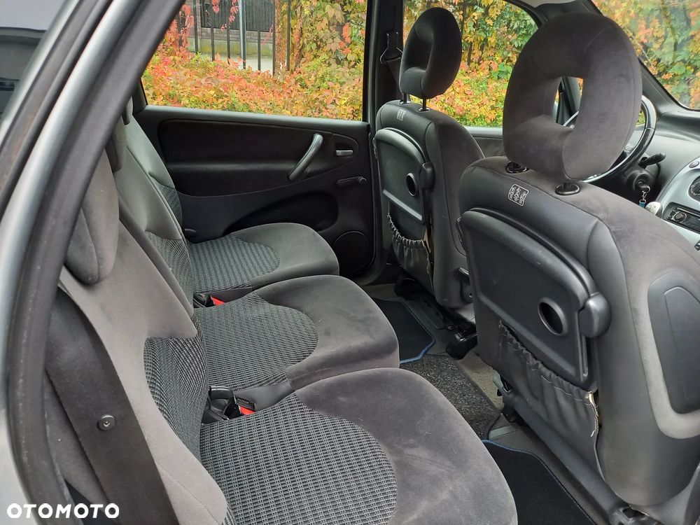 Citroën Xsara Picasso 1.6 Confort - 9