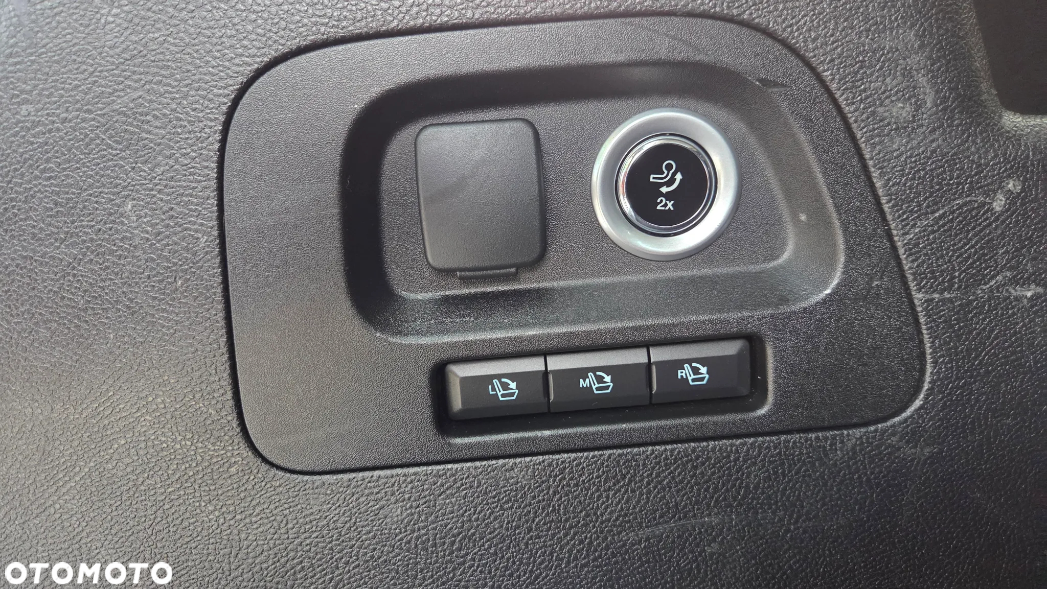 Ford S-Max 2.0 EcoBlue Titanium - 34