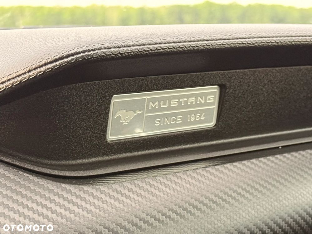 Ford Mustang 3.7 V6 Premium - 22
