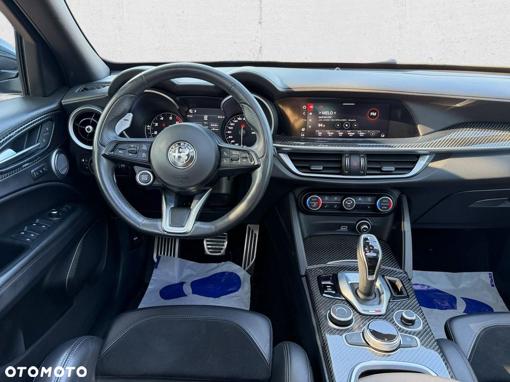 Alfa Romeo Stelvio - 18