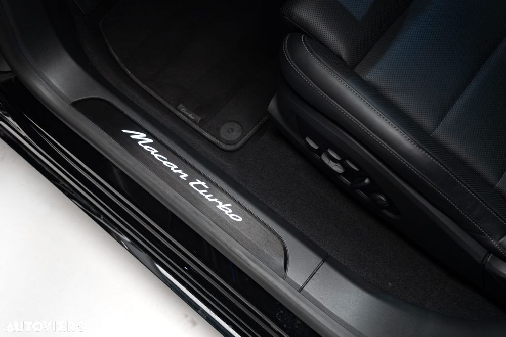 Porsche Macan - 16