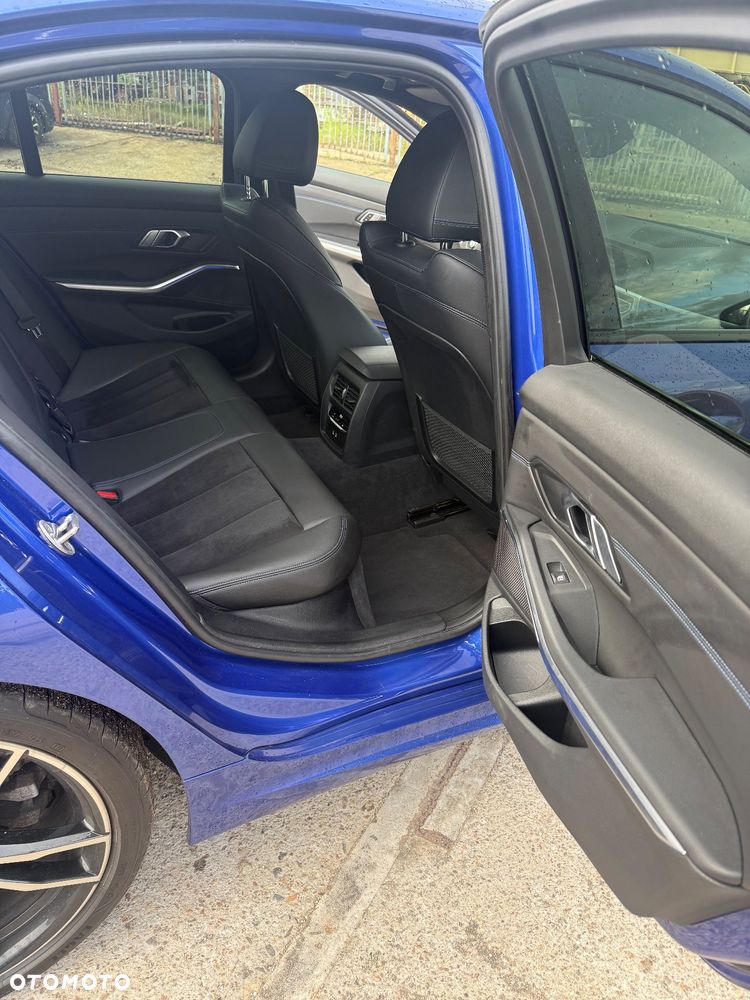 BMW Seria 3 320d xDrive M Sport sport - 19