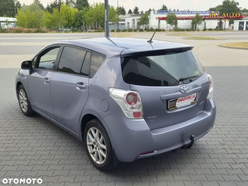 Toyota Verso - 10