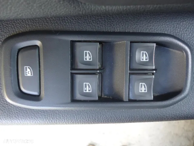 Dacia Duster TCe 130 GPF 4WD Prestige jante 17" - 28