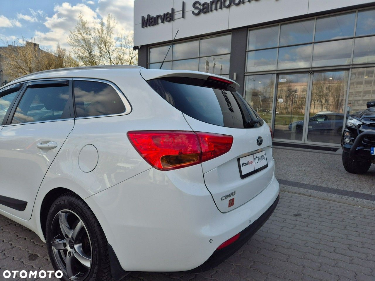 Kia Ceed - 10