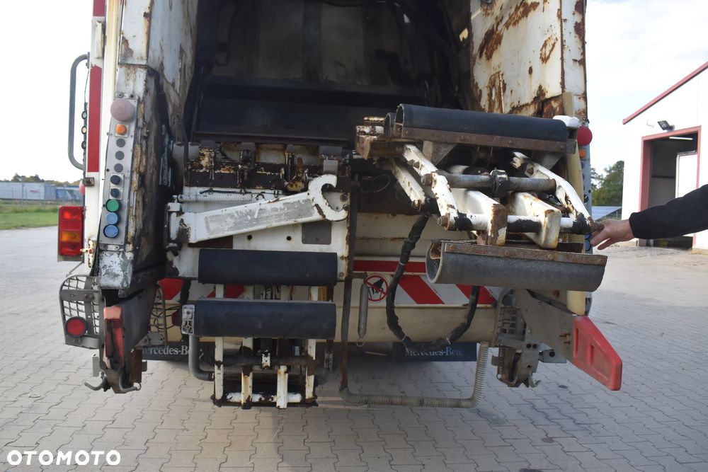 Mercedes-Benz Actros - 25
